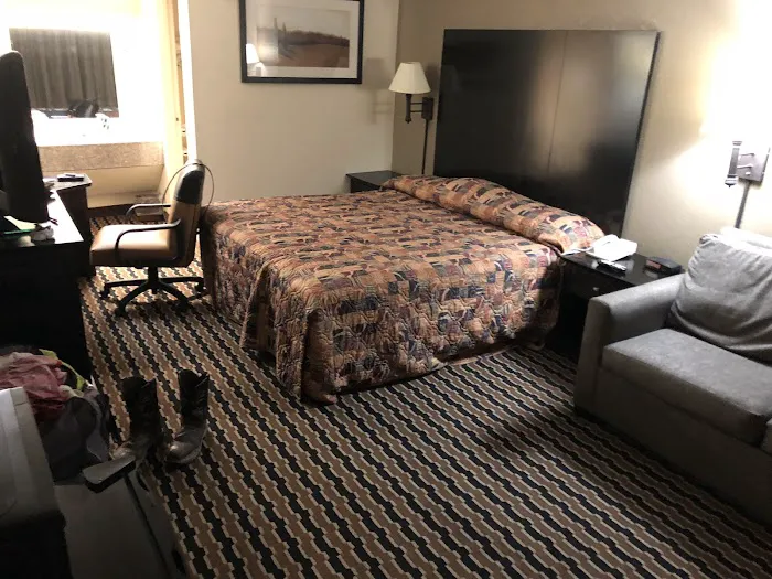 Days Inn by Wyndham Wilkesboro 4