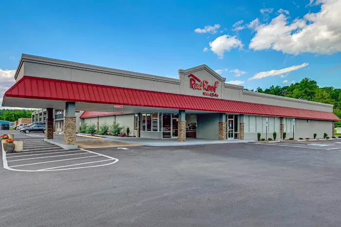 Red Roof Inn & Suites Wilkesboro 4