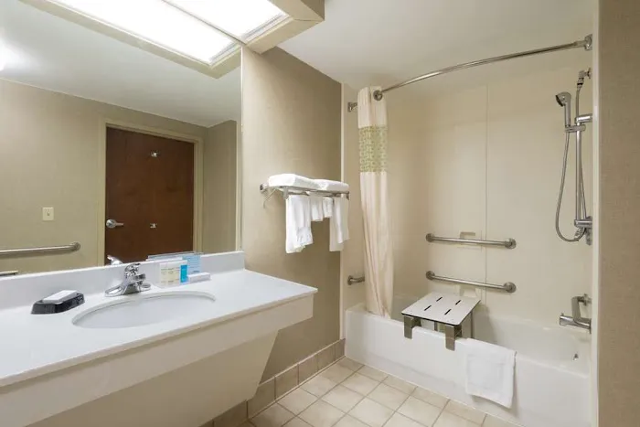 Hampton Inn Wilkesboro 4