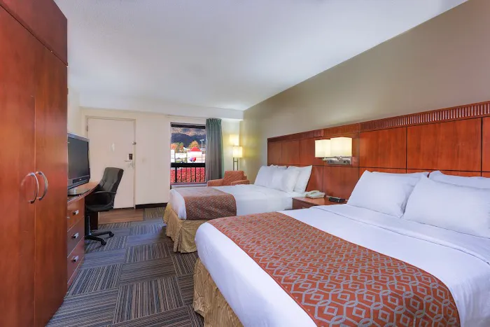Nation's Inn 4