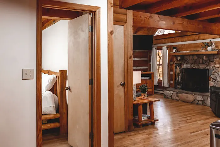 36 North Cabins 4