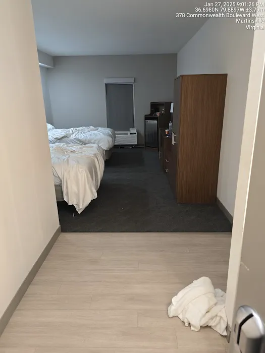 Comfort Inn 3