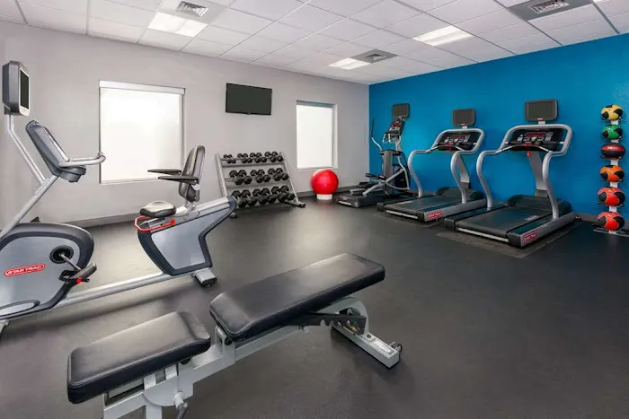 Hampton Inn and Suites-Winston-Salem/University Area NC 4
