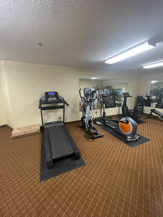 Winston Salem Inn & Suites 4