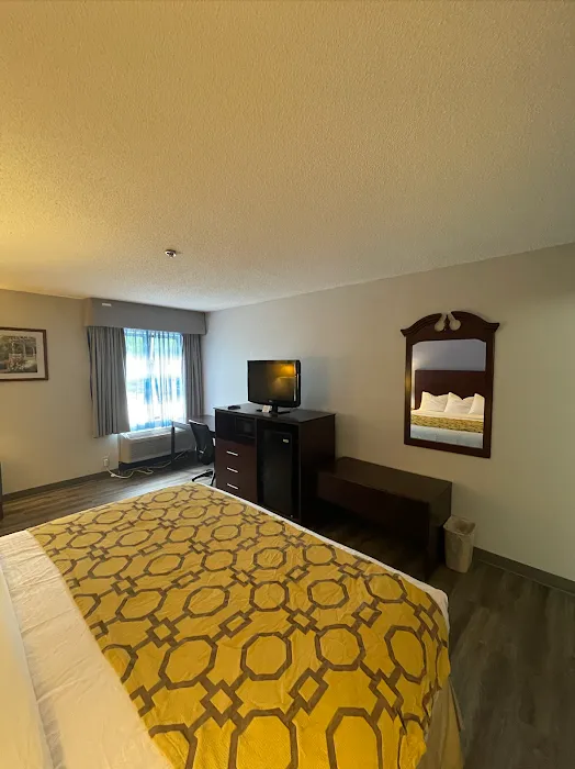 Winston Salem Inn & Suites 4
