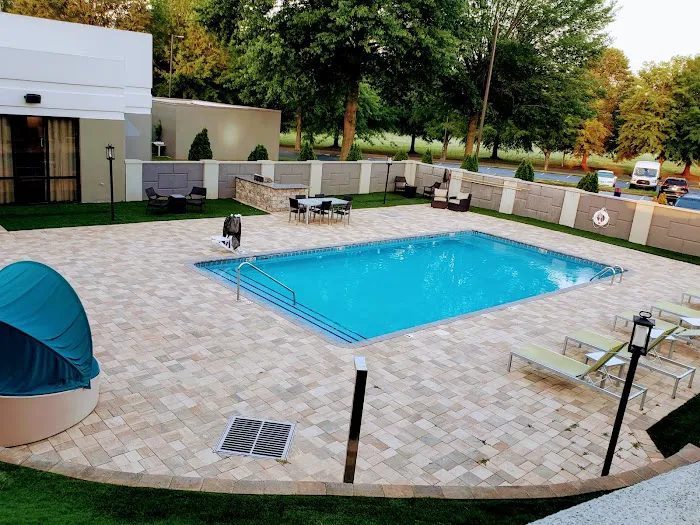 DoubleTree by Hilton Hotel Winston Salem - University 4