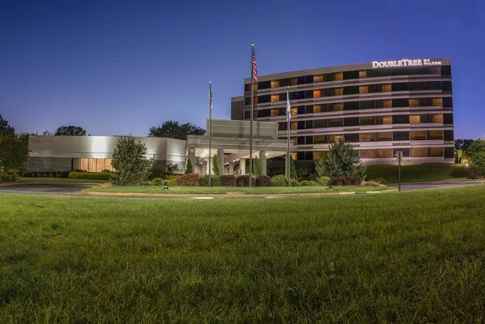 DoubleTree by Hilton Hotel Winston Salem - University 4