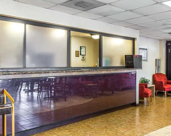 Quality Inn University 4