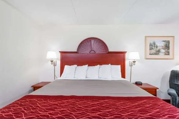 Days Inn by Wyndham Winston Salem North 4