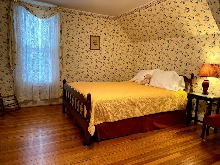 Dancing Bear Inn 4