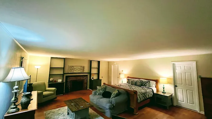 The Big Dam Room and The Seymore House 4