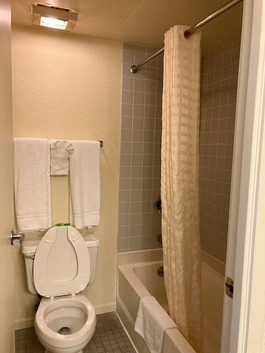 Americourt Hotel 4