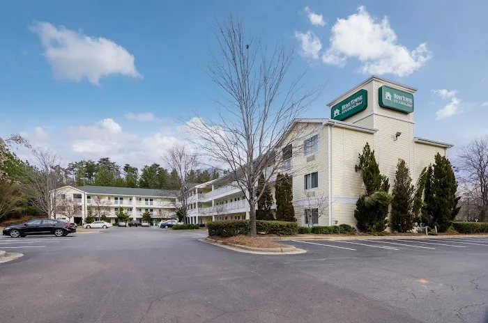 HomeTowne Studios Winston-Salem - University Pkwy 4