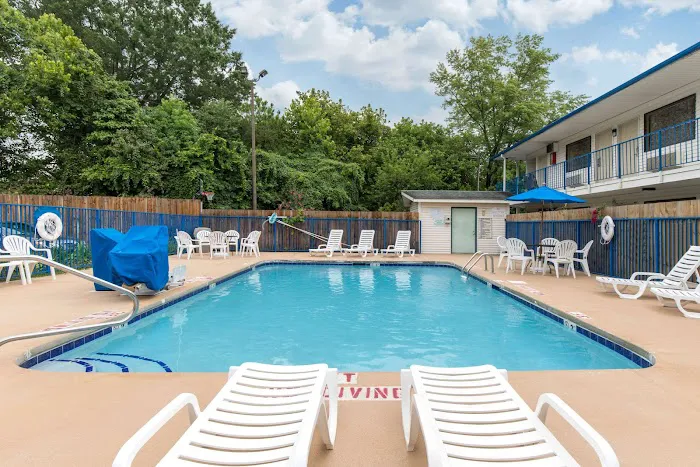 Rodeway Inn Winston Salem Route 52 4