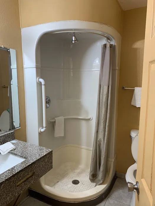 Rodeway Inn Winston Salem Route 52 4