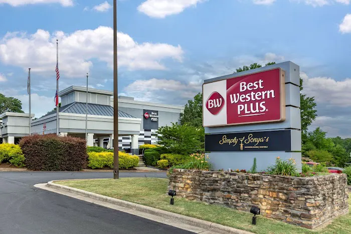 Best Western Plus University Inn 4