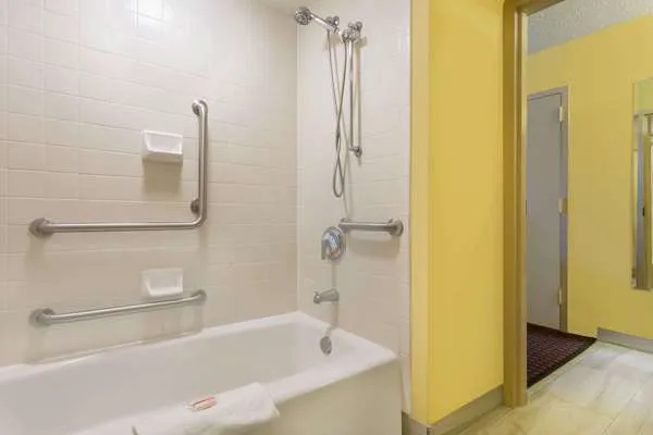 Days Inn by Wyndham Mocksville 4