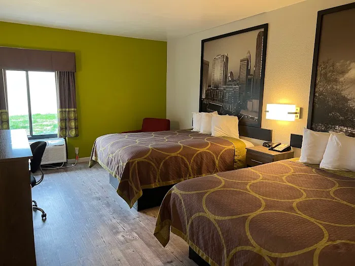 Super 8 by Wyndham Clemmons/Winston-Salem Area I-40 4