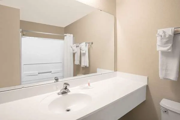 Super 8 by Wyndham Clemmons/Winston-Salem Area I-40 4