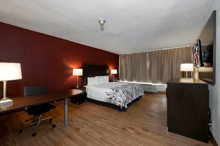 Red Roof Inn Marion, VA 4