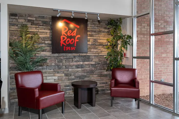 Red Roof Inn Marion, VA 4