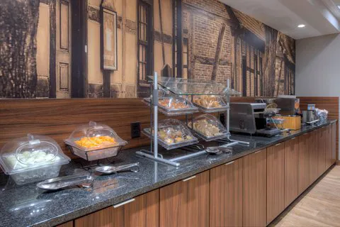 Fairfield Inn & Suites Winston-Salem Downtown 5