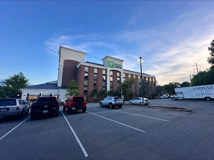 Holiday Inn Express Winston-Salem Medical Ctr Area, an IHG Hotel 4