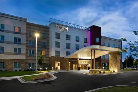Fairfield Inn & Suites Statesville 4