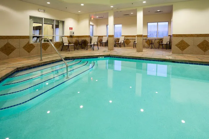 Holiday Inn Express & Suites Statesville by IHG 4