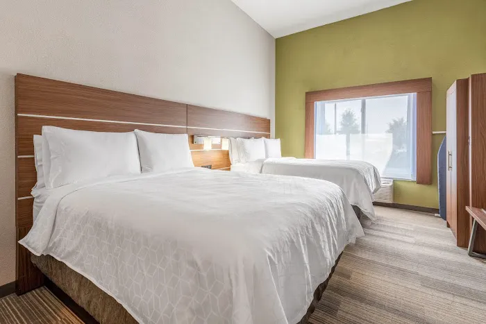 Holiday Inn Express & Suites Statesville by IHG 4