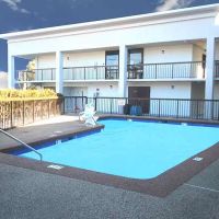 Clarion Pointe Statesville ico