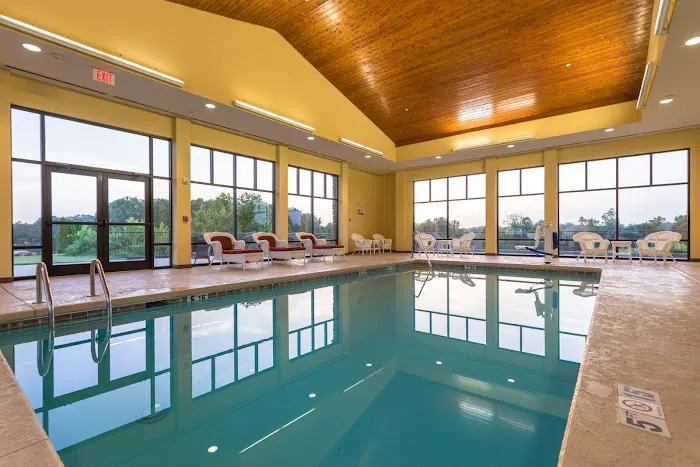 Holiday Inn Express & Suites Lexington NW-the Vineyard by IHG 4