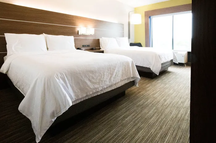Holiday Inn Express & Suites Lexington NW-the Vineyard by IHG 4
