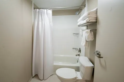 SpringHill Suites Winston-Salem Hanes Mall 4
