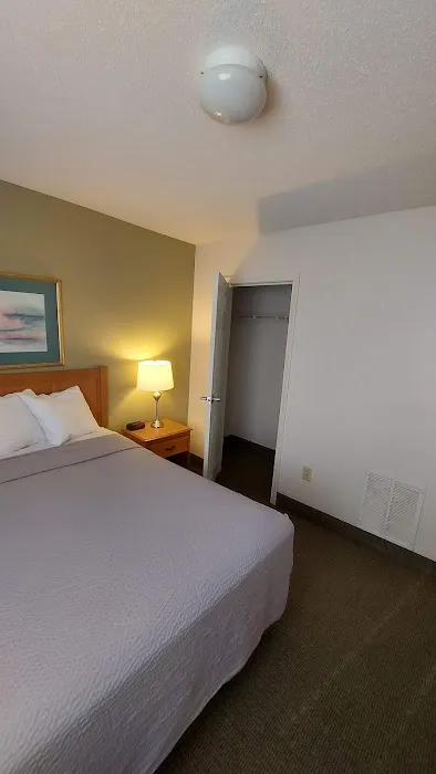 Affordable Suites Lexington 4