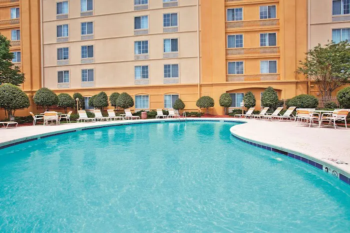 La Quinta Inn & Suites by Wyndham Winston-Salem 4