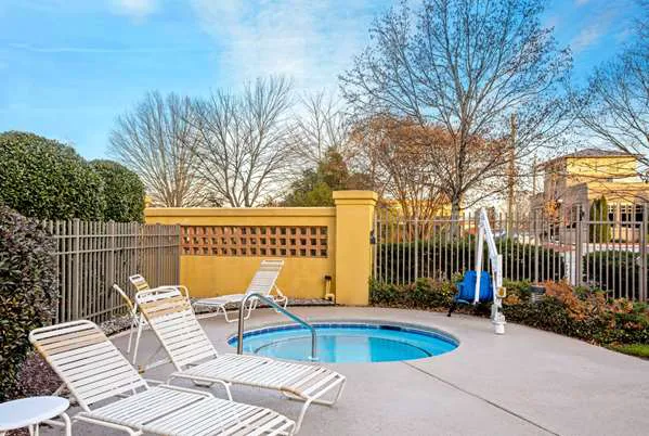 La Quinta Inn & Suites by Wyndham Winston-Salem 4
