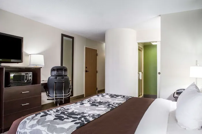 Sleep Inn Hanes Mall 4