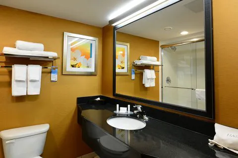 Fairfield Inn & Suites Winston-Salem Hanes Mall 4