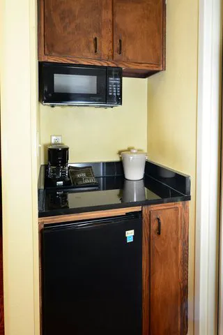 Fairfield Inn & Suites Winston-Salem Hanes Mall 4