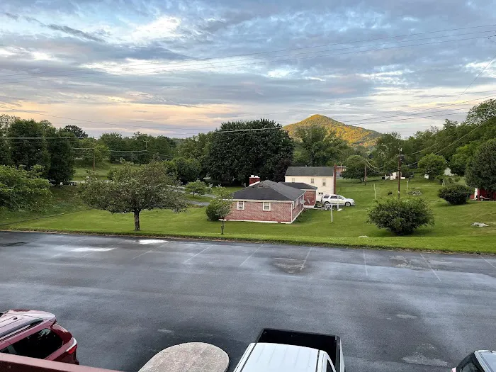 Fincastle Motor Inn 4