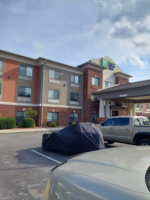 Holiday Inn Express & Suites Claypool Hill (Richlands Area), an IHG Hotel 4
