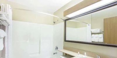 Super 8 by Wyndham Richlands/Claypool Hill Area