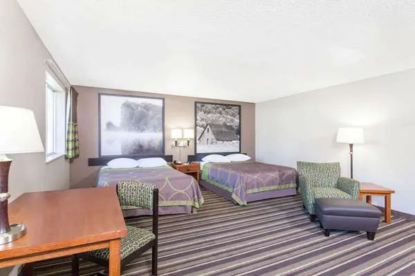 Super 8 by Wyndham Richlands/Claypool Hill Area 4