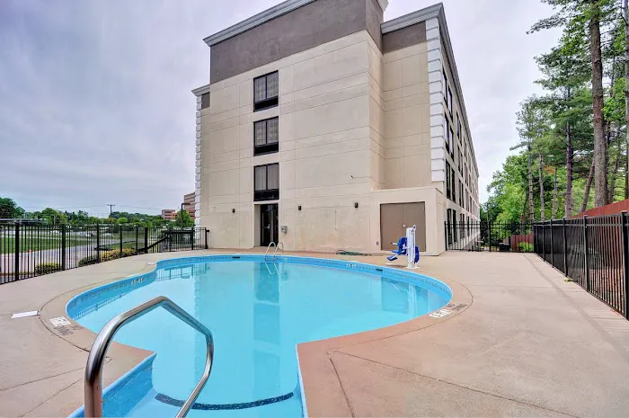 Best Western Plus Hanes Mall Hotel 4