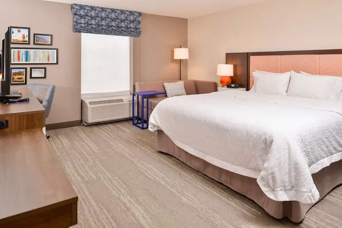 Hampton Inn Statesville 4