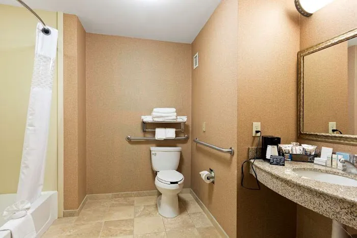 Hampton Inn Statesville 4