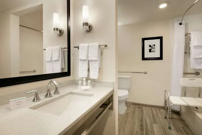 Hilton Garden Inn Statesville 4