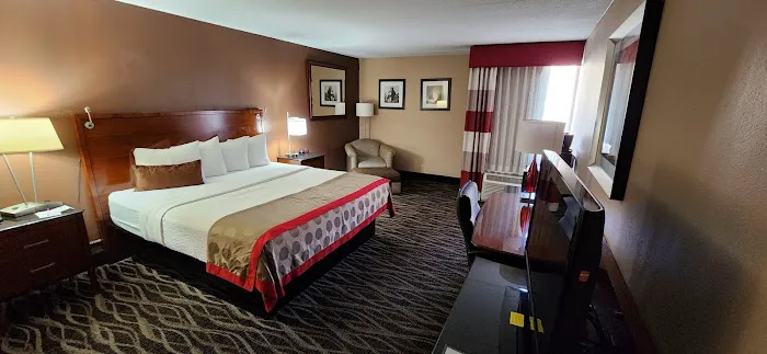 Ramada by Wyndham Statesville 4