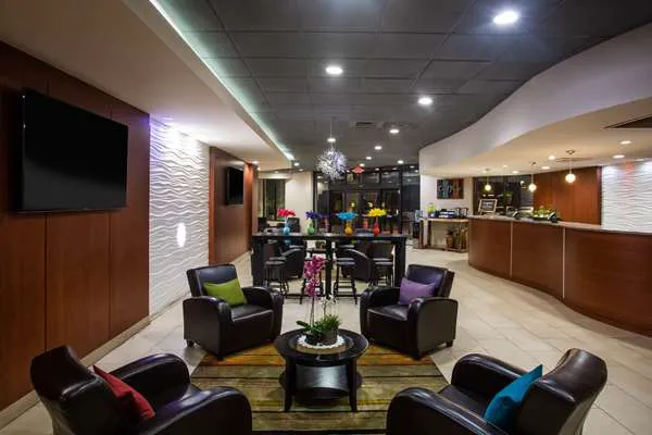 Ramada by Wyndham Statesville 4